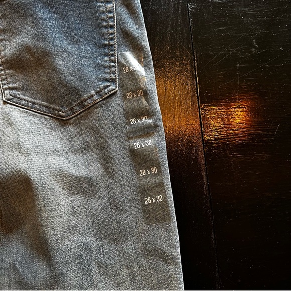 NWT Express 28x30 Skinny Light Wash Jean Denim - Picture 5 of 8